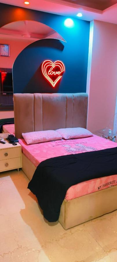 Vinanda Home Stay New Delhi Buitenkant foto